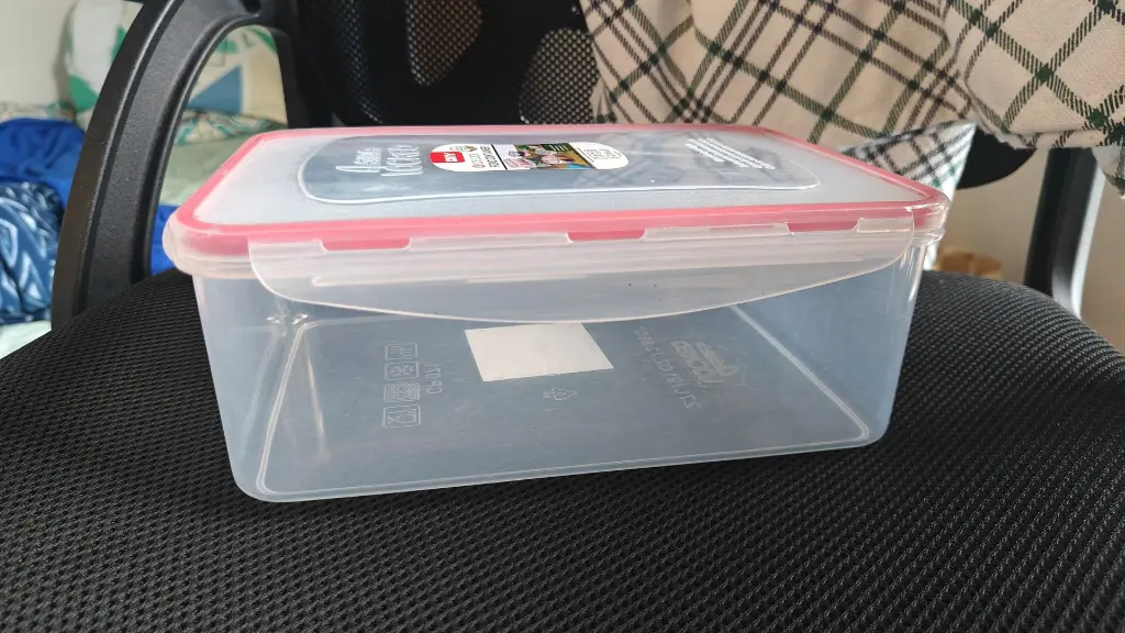 Airtight plastic container 2.webp