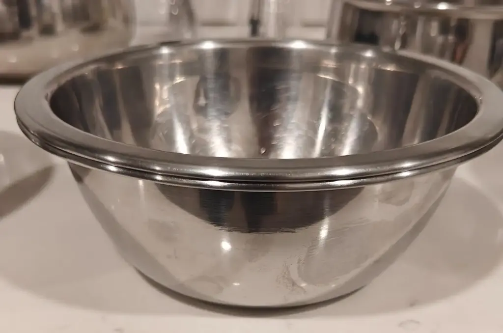 Stainless steel Serving and Storage Bowl 4 pcs with lid