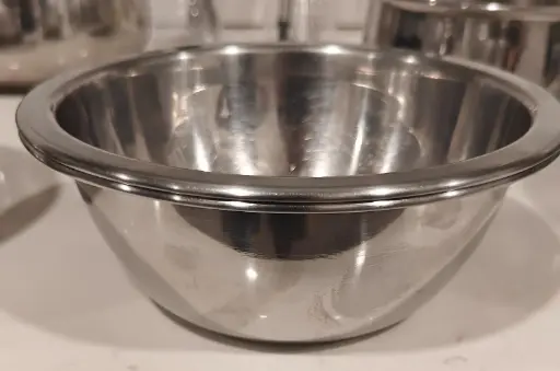 Stainless steel Serving and Storage Bowl 4 pcs with lid